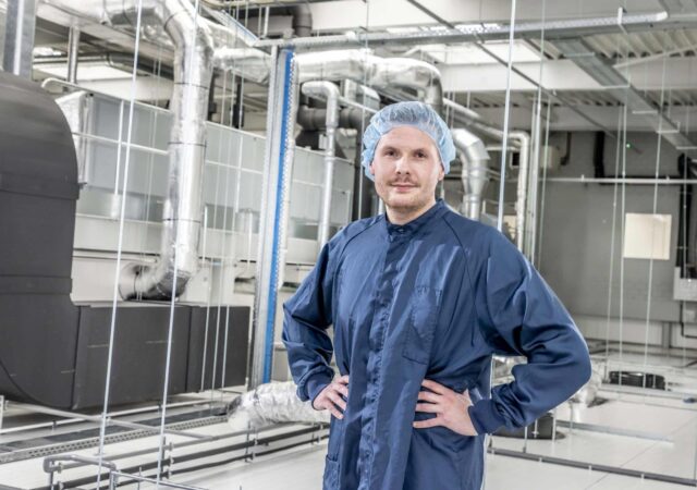 Jeroen Zeylmans bij nieuwe cleanroom